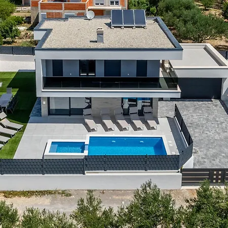Villa Bonce *