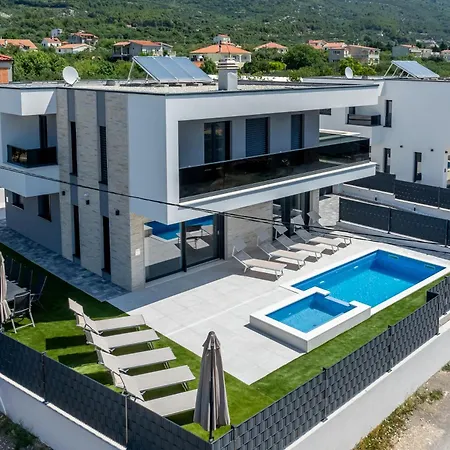 Villa Bonce *