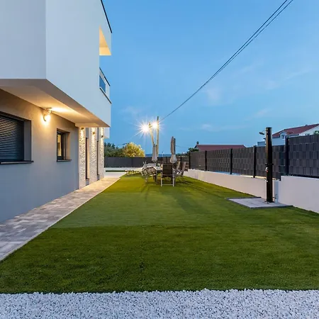 Bonce Villa