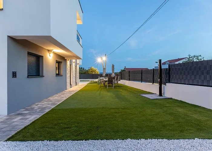 Bonce Villa